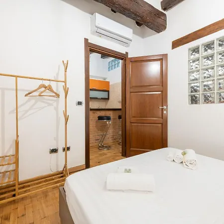 Cozy Castle Loft Διαμέρισμα